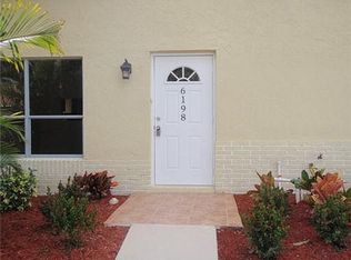 6198 Winrock Rd, Lake Worth, FL 33463