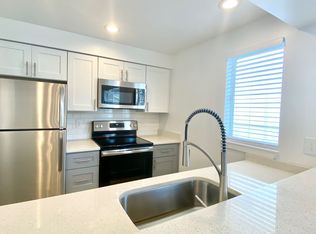 3017 60th Ave SW #6, Seattle, WA 98116