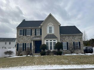 4236 Shadowstone Dr, Easton, PA 18040