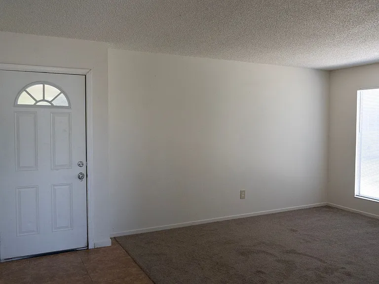 33 W Santa Ana Ave — Photo 5