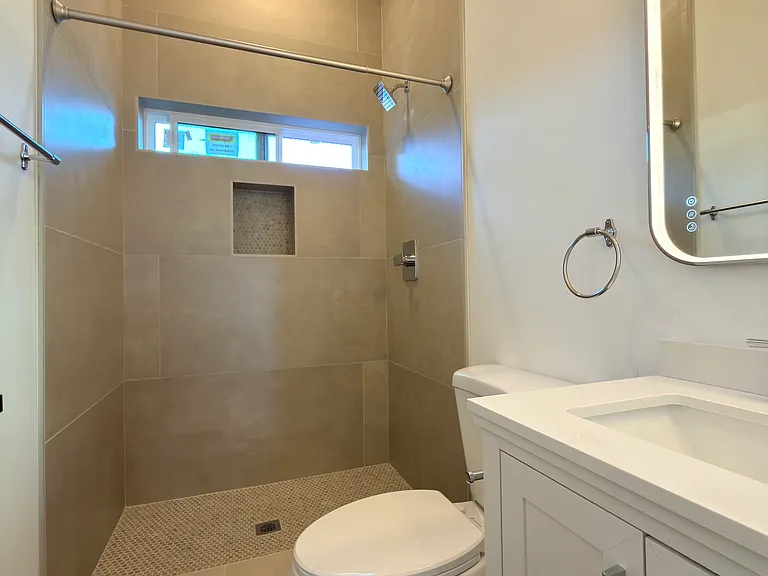 1018 Cedar Brk #C — Photo 7