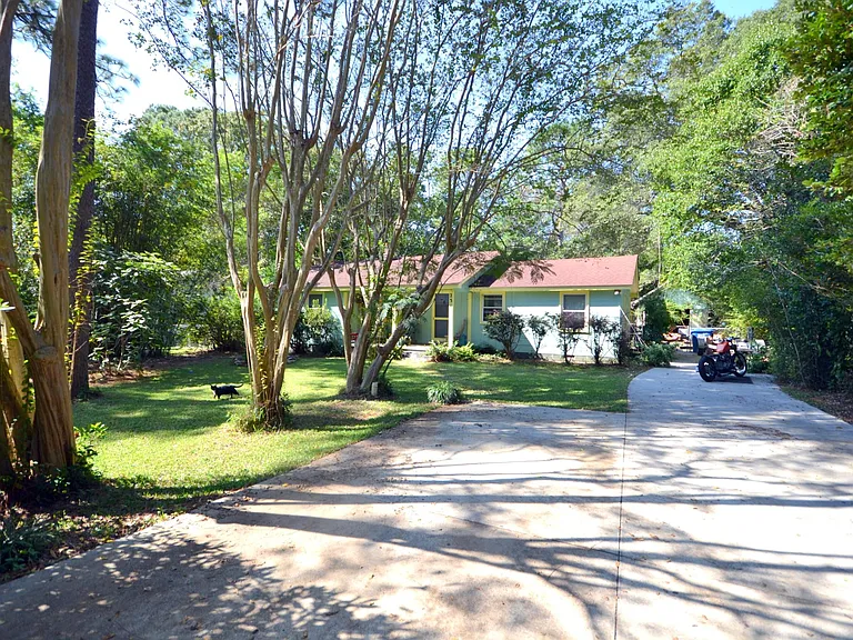 Front of house and driveway