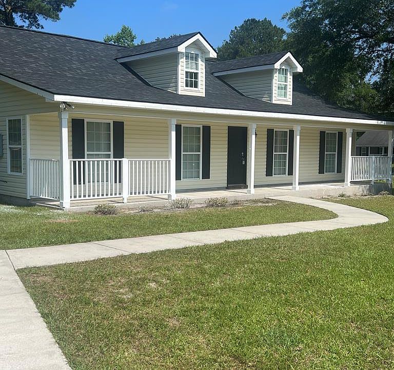 1st image of 30 Laurel Oak Dr