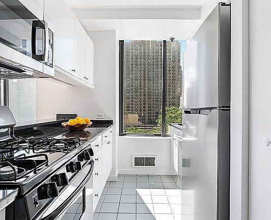 3rd image of 300 E 93rd St APT 9E