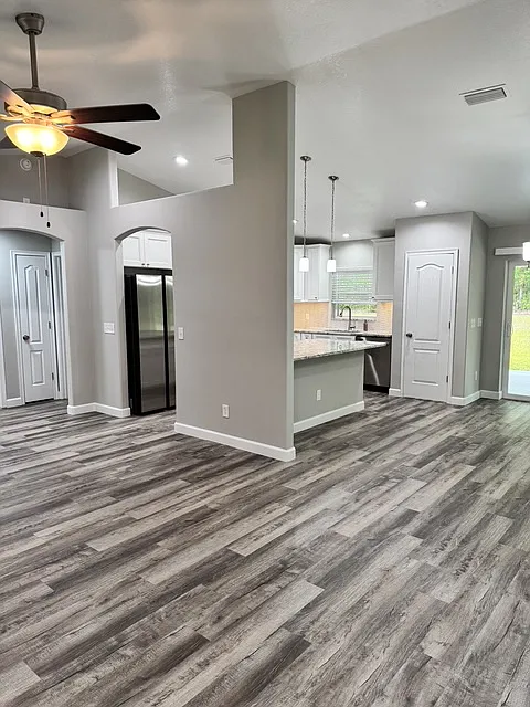 3 bed, 1628 sqft, $1,950 — Photo 3