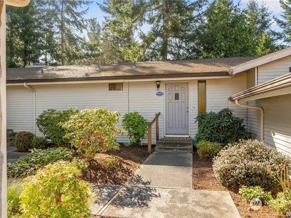 24452 12th Avenue S, Des Moines, WA 98198