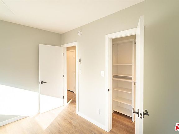 5th image of 1818 L St Unit 404