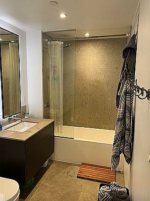 4th image of 429 Kent Ave #234