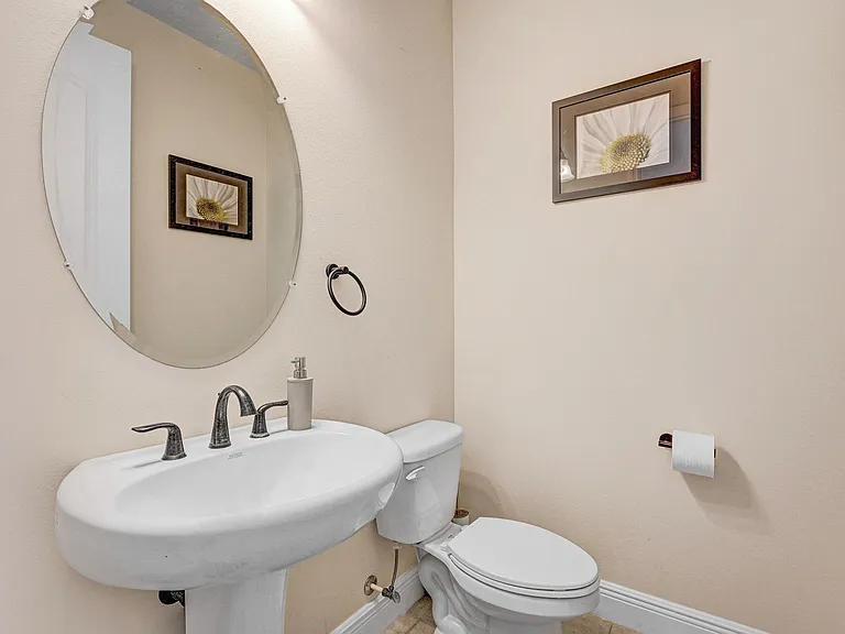 8212 Paragrass Ave — Photo 26