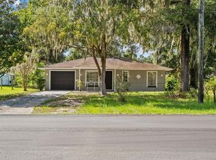 605 4th St, Wildwood, FL 34785