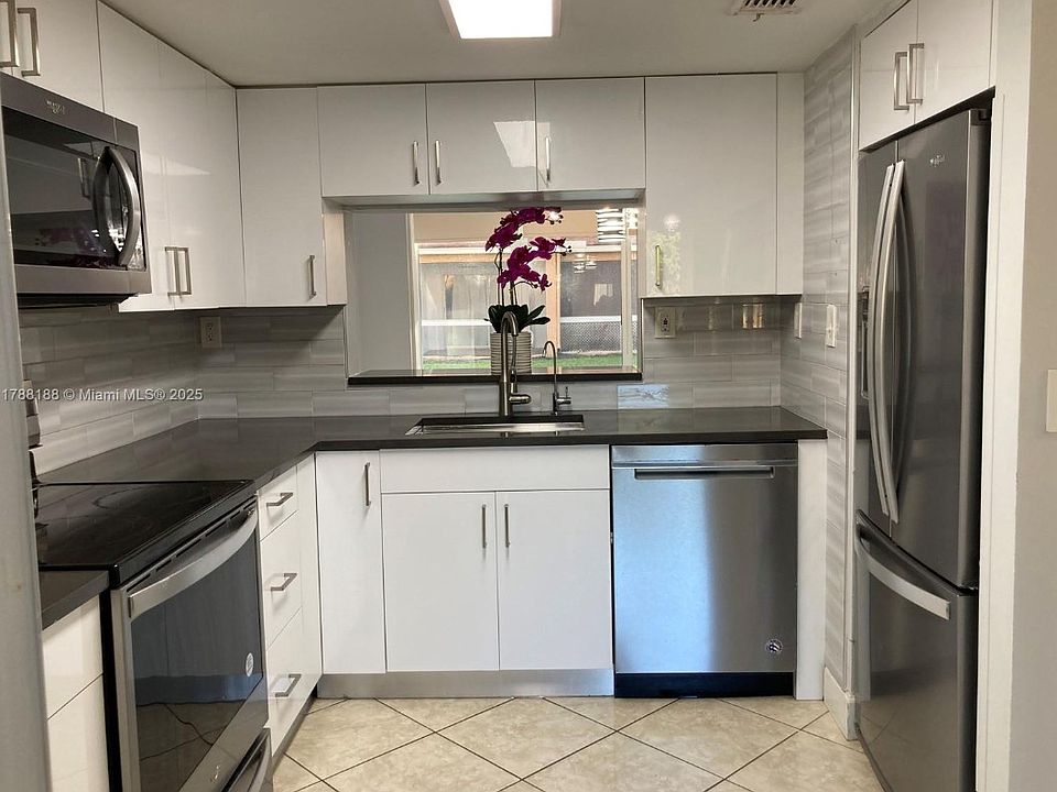 1st image of 807 NW 91st Ter #807R
