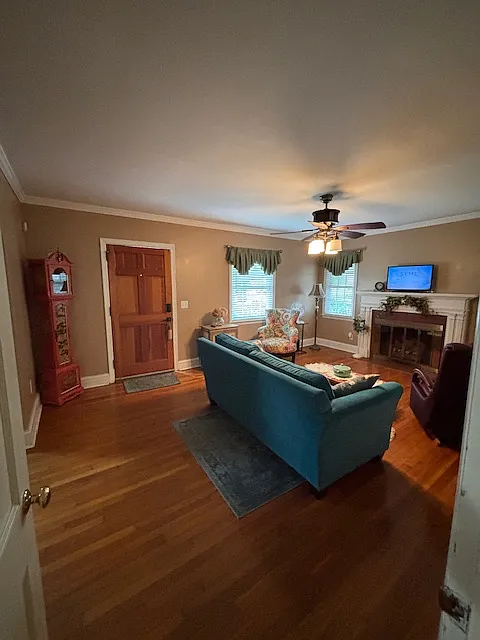 Living Room - 115 Jean Cir