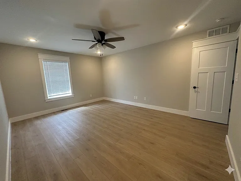 817 N College Ave #1 — Photo 20