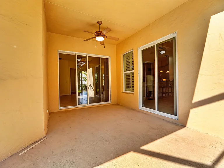 854 SW Saint Tropez Ct — Photo 29