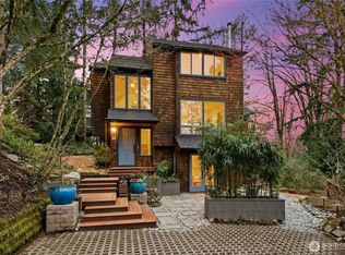 373 Mount Defiance Cir SW, Issaquah, WA 98027