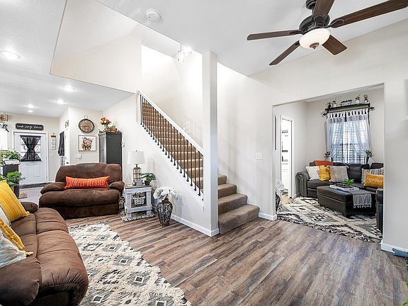 4th image of 212 W Locust Ave