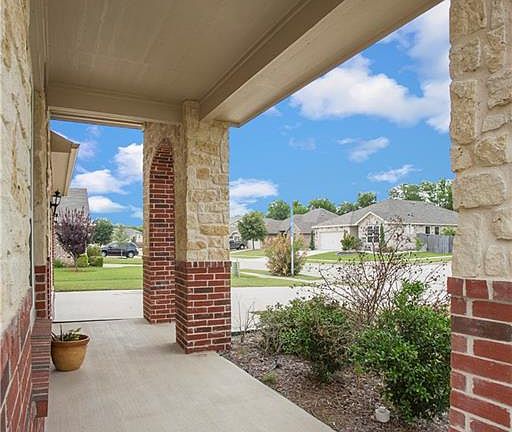 4th image of 917 Penny Royal Ct