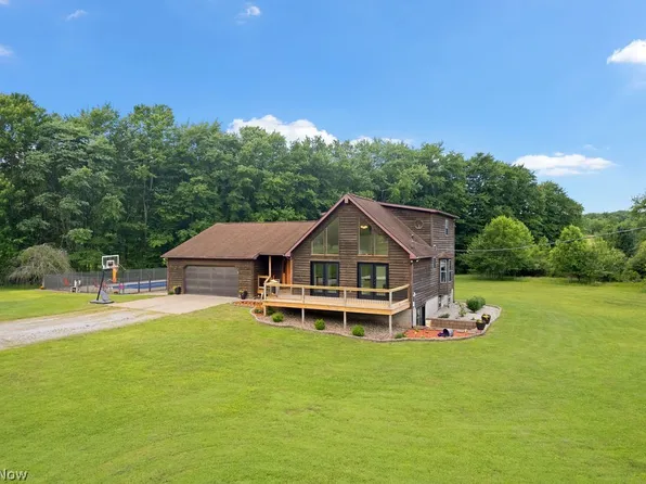 201 Country Ln, Walker, WV 26180