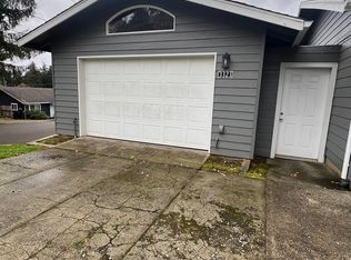 3323 Lindberg Ave, Coos Bay, OR 97420