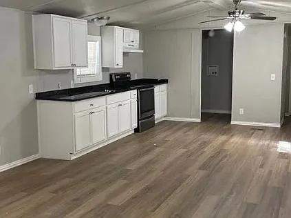712 Rogers Ct — Photo 5