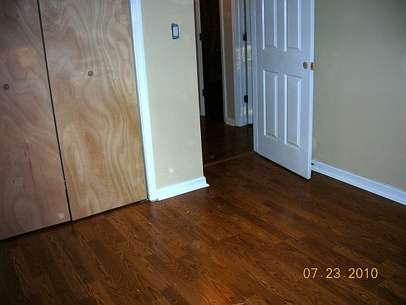 3rd image of 213 Jousters Ln