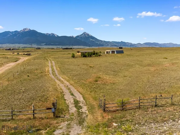20 Black Hawk Dr, Livingston, MT 59047