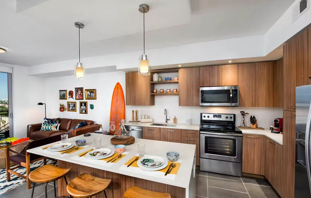 1 bed, 750 sqft, $3,017 — Photo 1