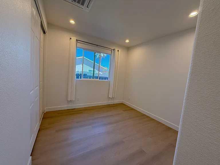 37036 Dutra Way — Photo 8