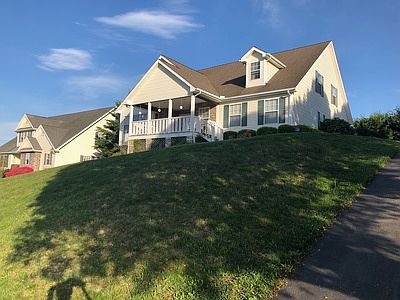 2nd image of 1152 Rockwall Dr