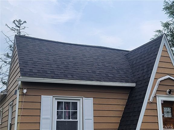 3rd image of 202 Darlington Rd E