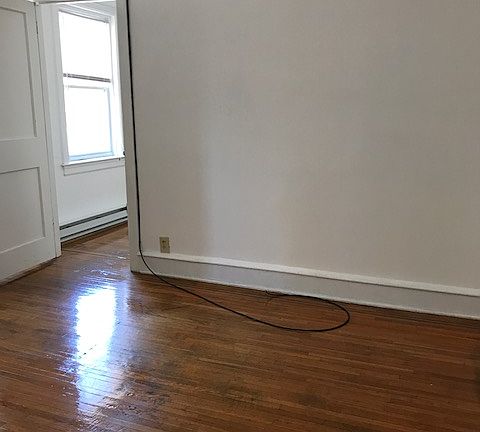 3rd image of 361 E Market St APT 3