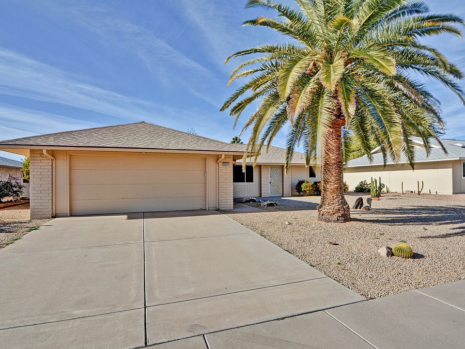 1st image of 12835 W Seville Dr