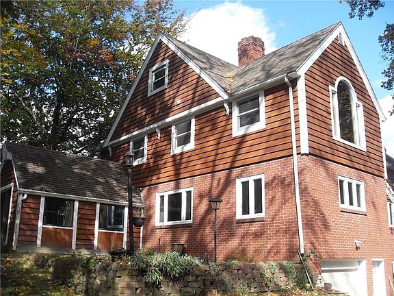 2nd image of 295 N Main St