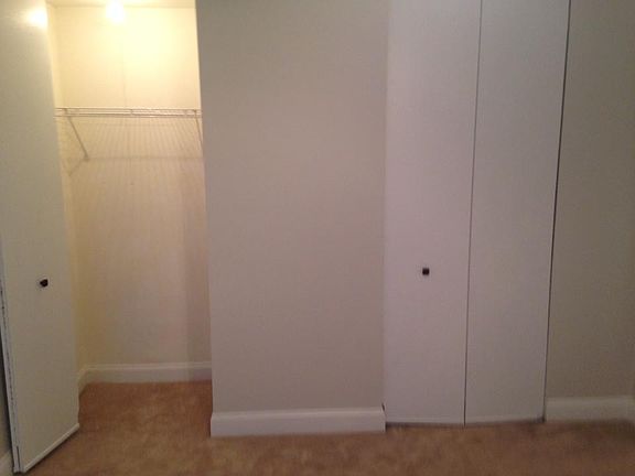 5th image of 6000 Oakwood Dr #1Z