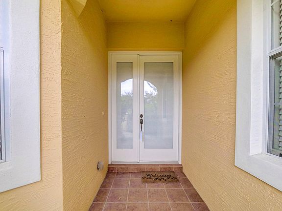3rd image of 3139 Connemara Dr