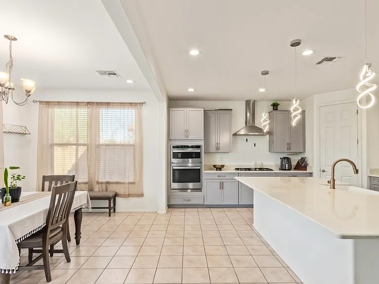 7718 W Jones Ave #1 — Photo 5