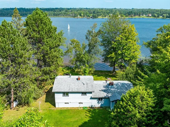 49196 N Grosse Pointe Shores Rd, Hancock, MI 49930