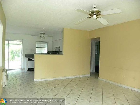4th image of 4690 NE 5th Ave