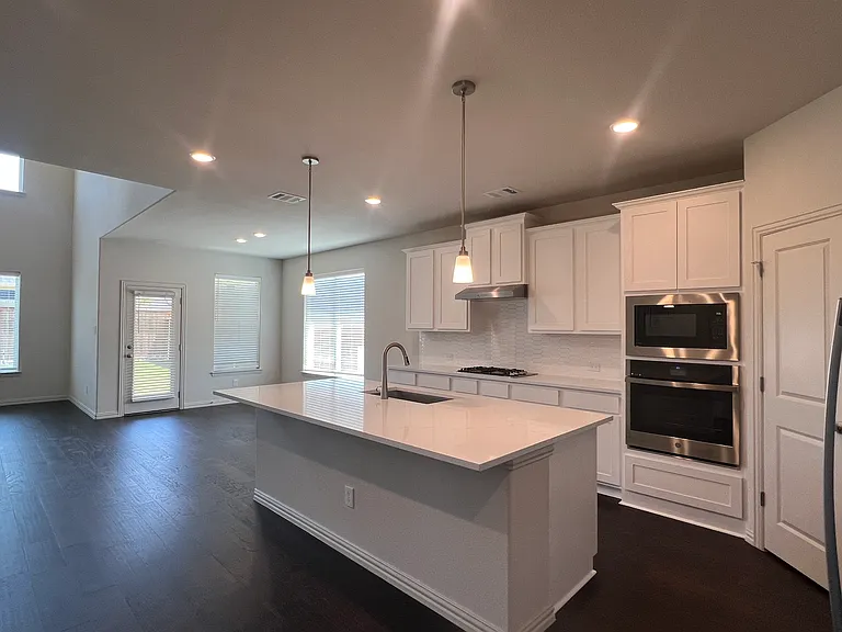 16108 Hidden Cove Dr — Photo 12