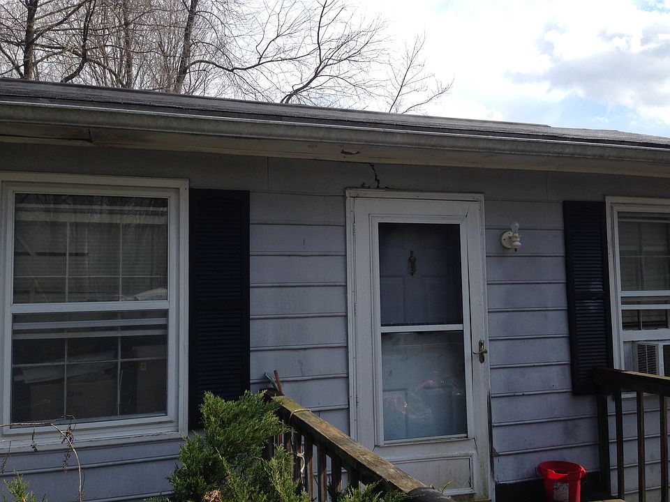 2nd image of 1007 Mearnes Street