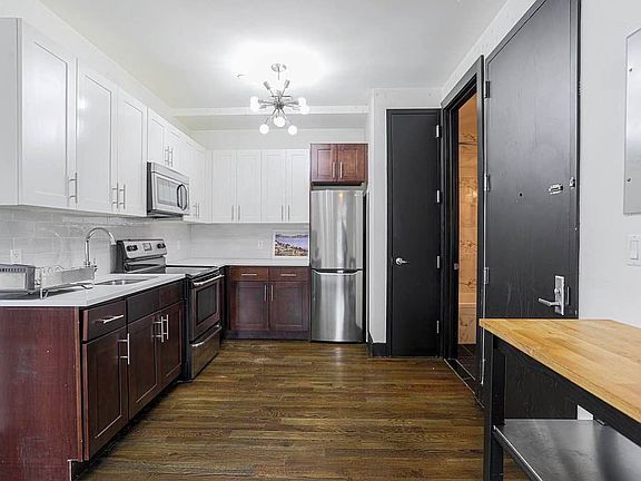 2nd image of 55 Stanhope St #2A