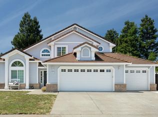 742 Fox Hollow Way, Vacaville, CA 95687