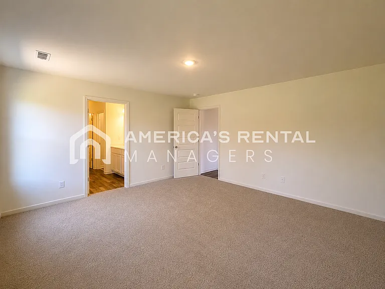 309 Oakmont Cir — Photo 36