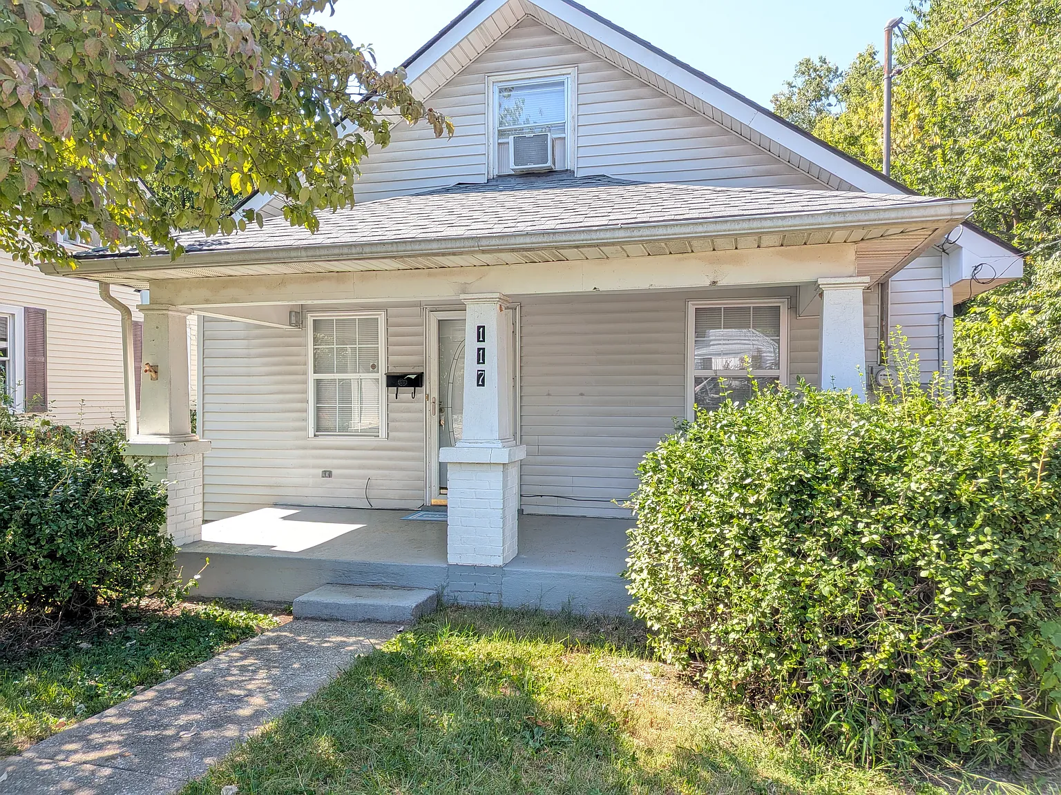 3 bed, 1248 sqft, $1,600 — Photo 1