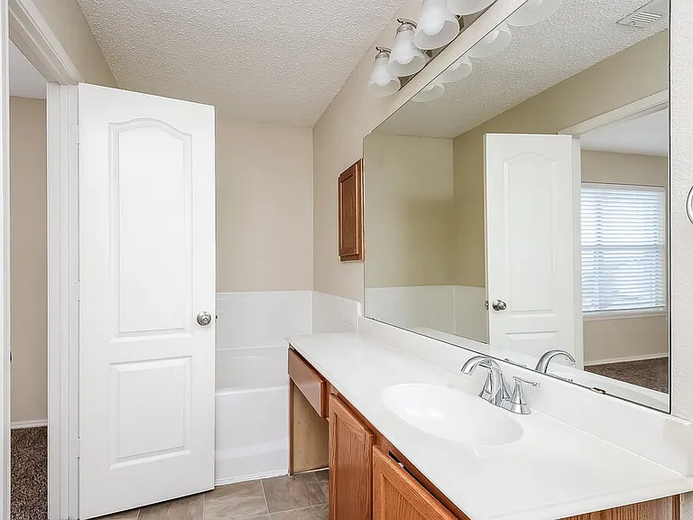 8716 Gaines Dr — Photo 14