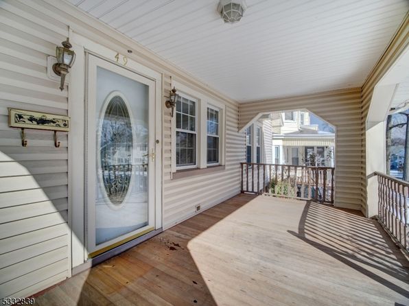 49 Fulton St, East Orange City, NJ 07017