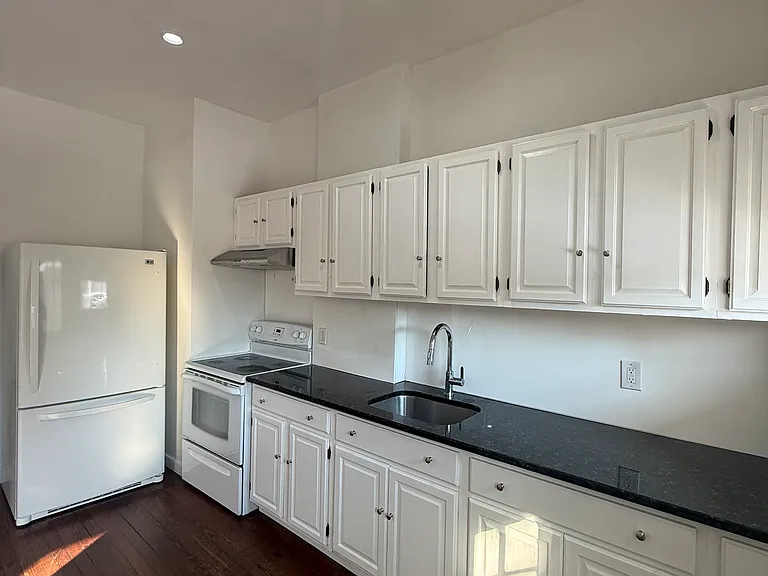 261 N Washington St #261 — Photo 5