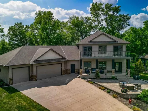 1060 Sarah Cir, Madison Lake, MN 56063