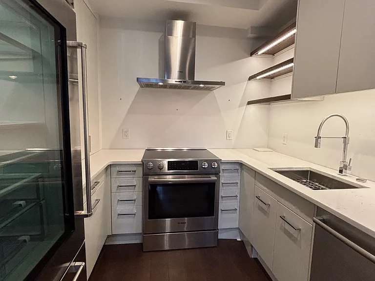 662 Massachusetts Ave #2 — Photo 4