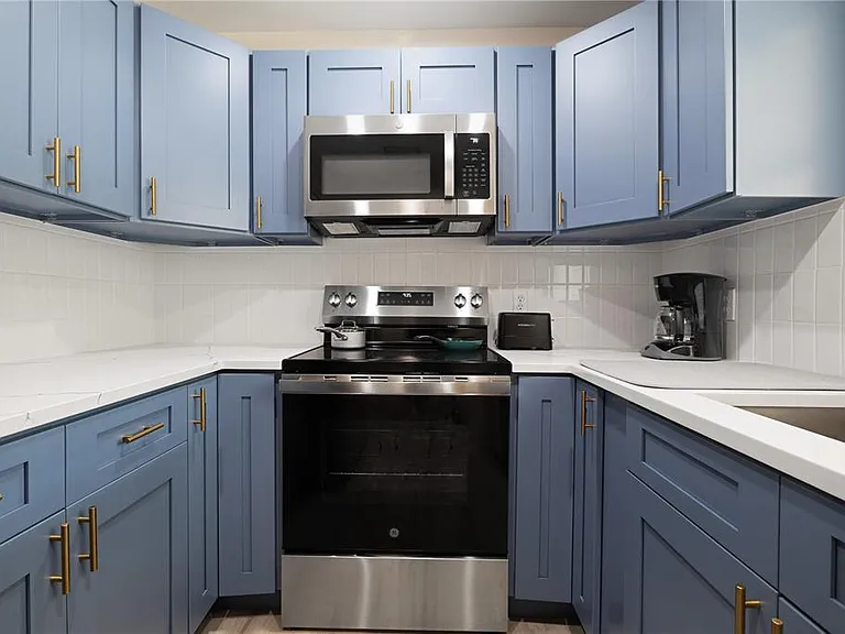1809 E Knollwood St — Photo 11